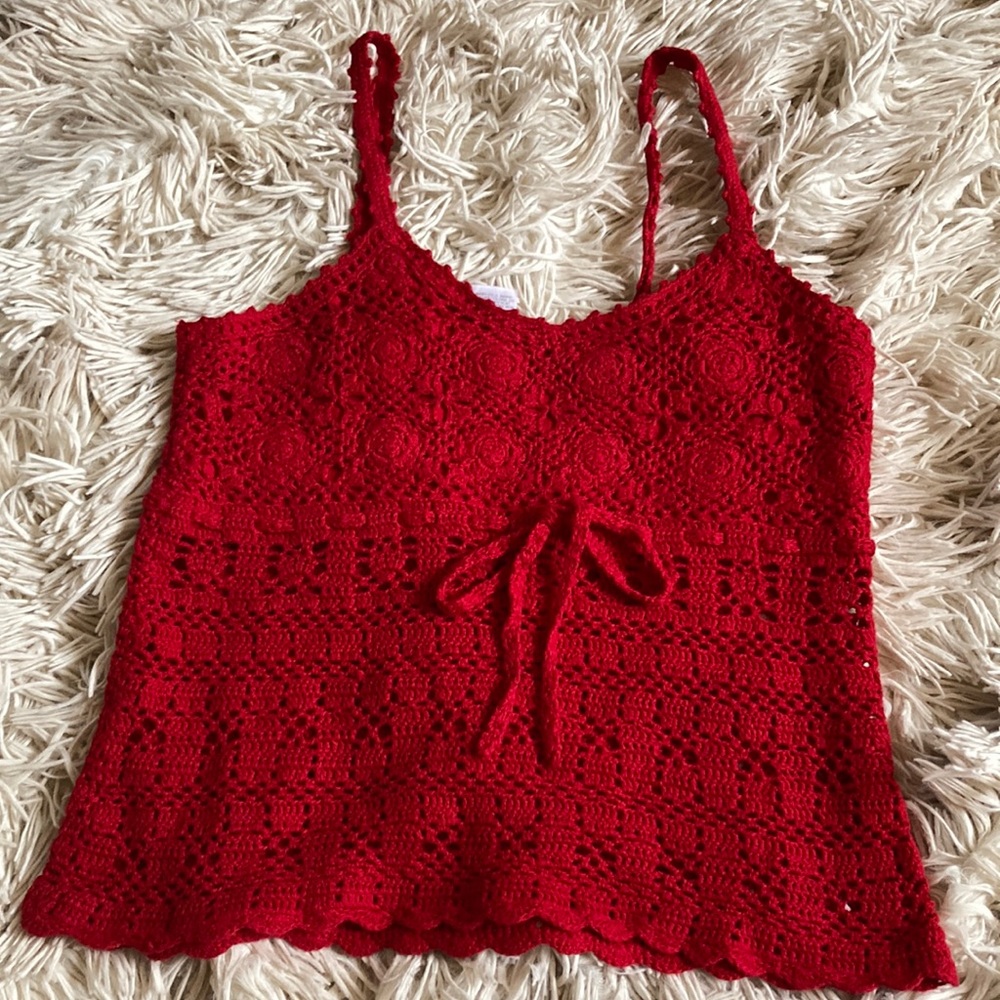 Women’s red crochet top